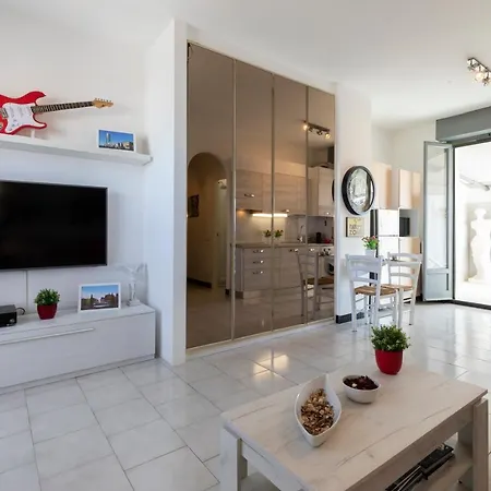 Апартаменты La Veranda - Bright Floor With Views Of The Madonnina